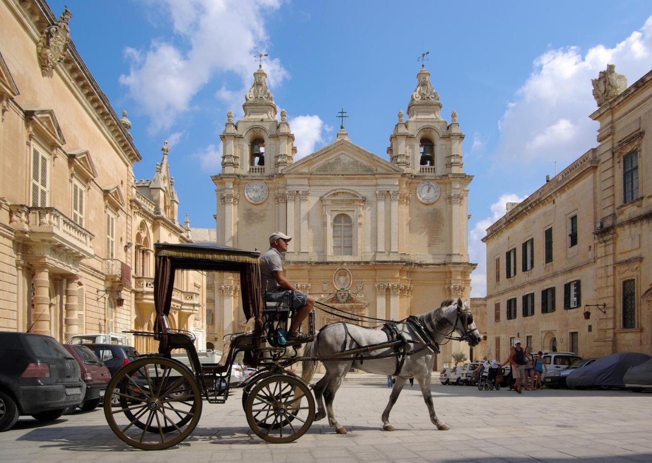 Central Rooms - Near Valletta & Sliema - Best Bus Lines Hamrun المظهر الخارجي الصورة